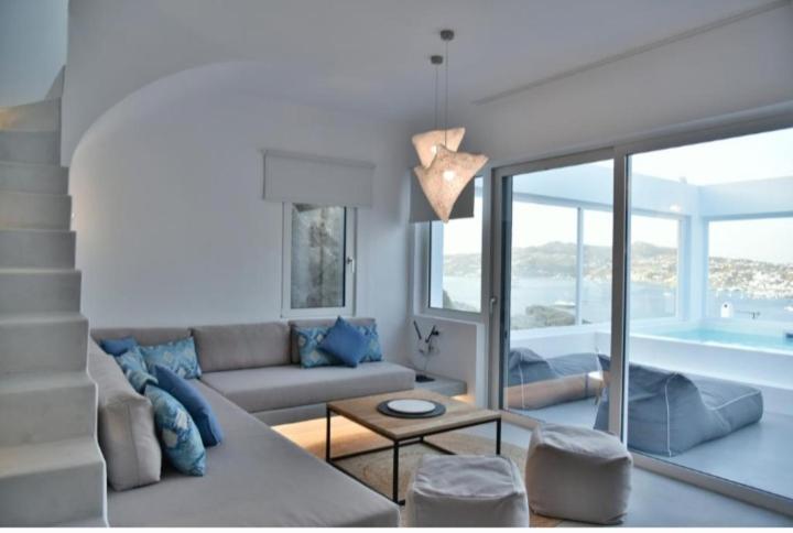 Mykonos Point Luxury Villas *